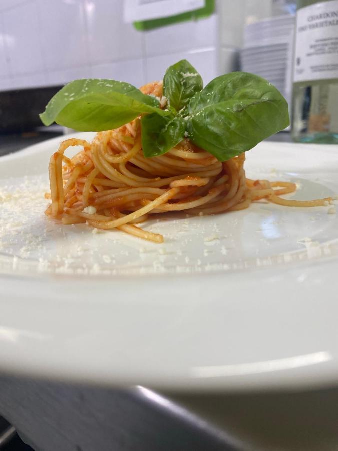 卡普里酒店 迪亚诺马里纳 外观 照片